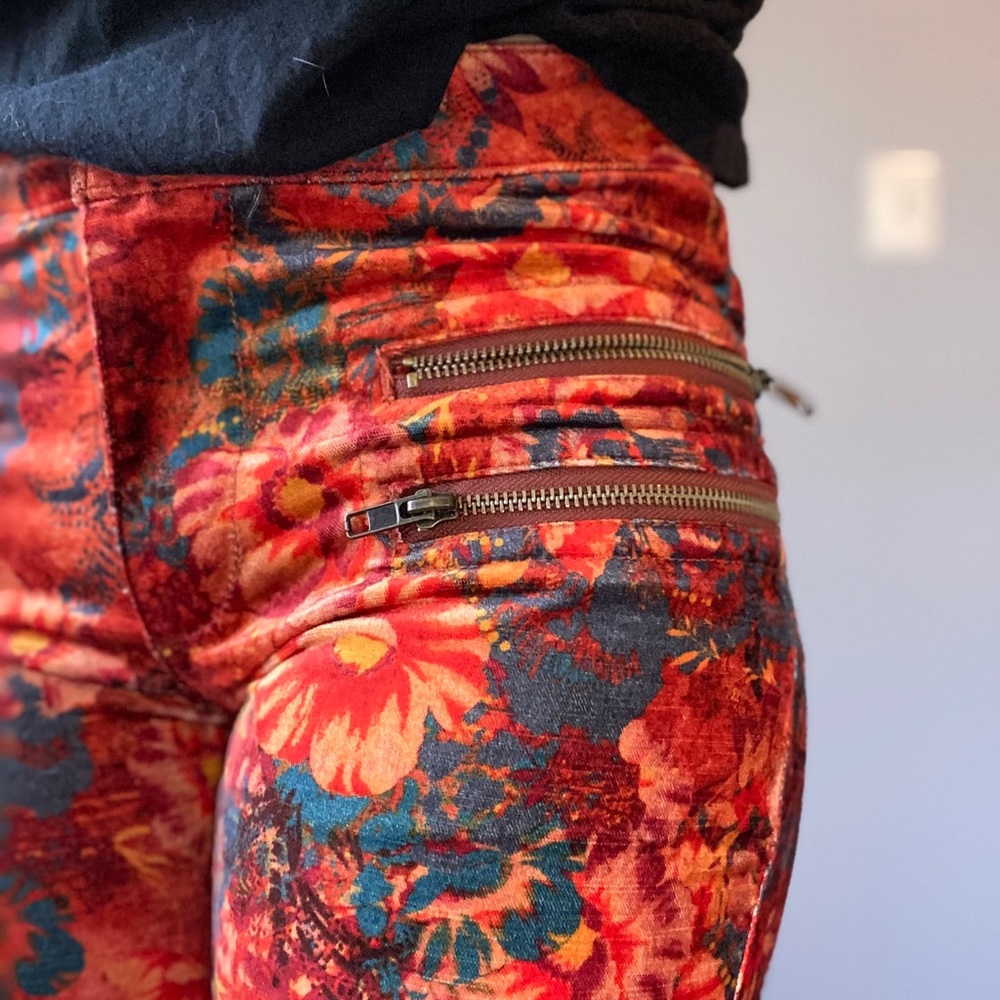 Suede flower print pants